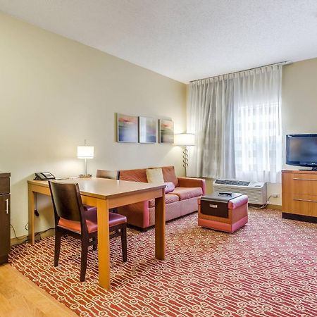 Towneplace Suites By Marriott Dallas Bedford Extérieur photo