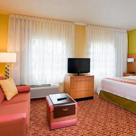 Towneplace Suites By Marriott Dallas Bedford Extérieur photo
