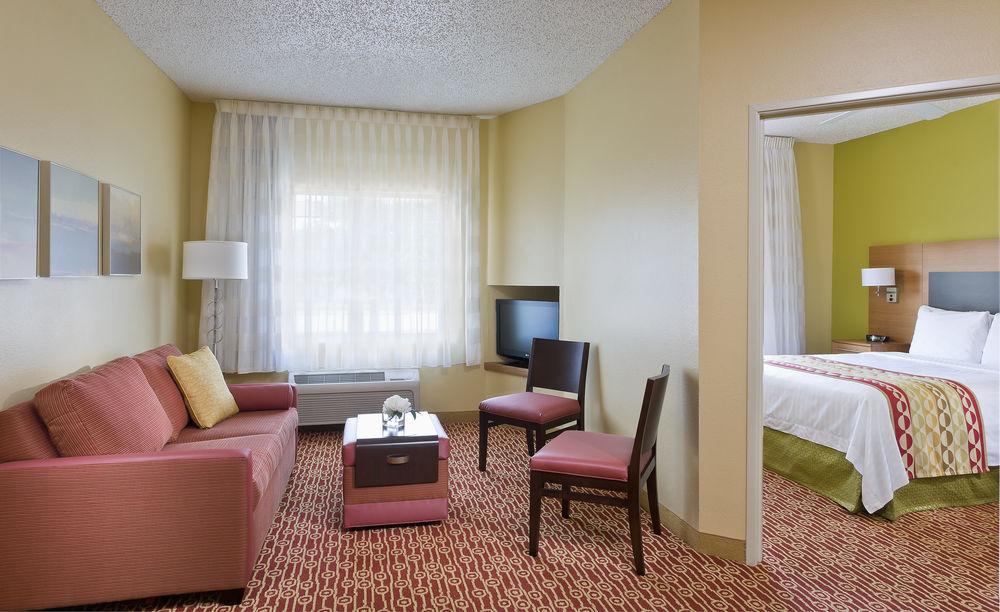 Towneplace Suites By Marriott Dallas Bedford Extérieur photo