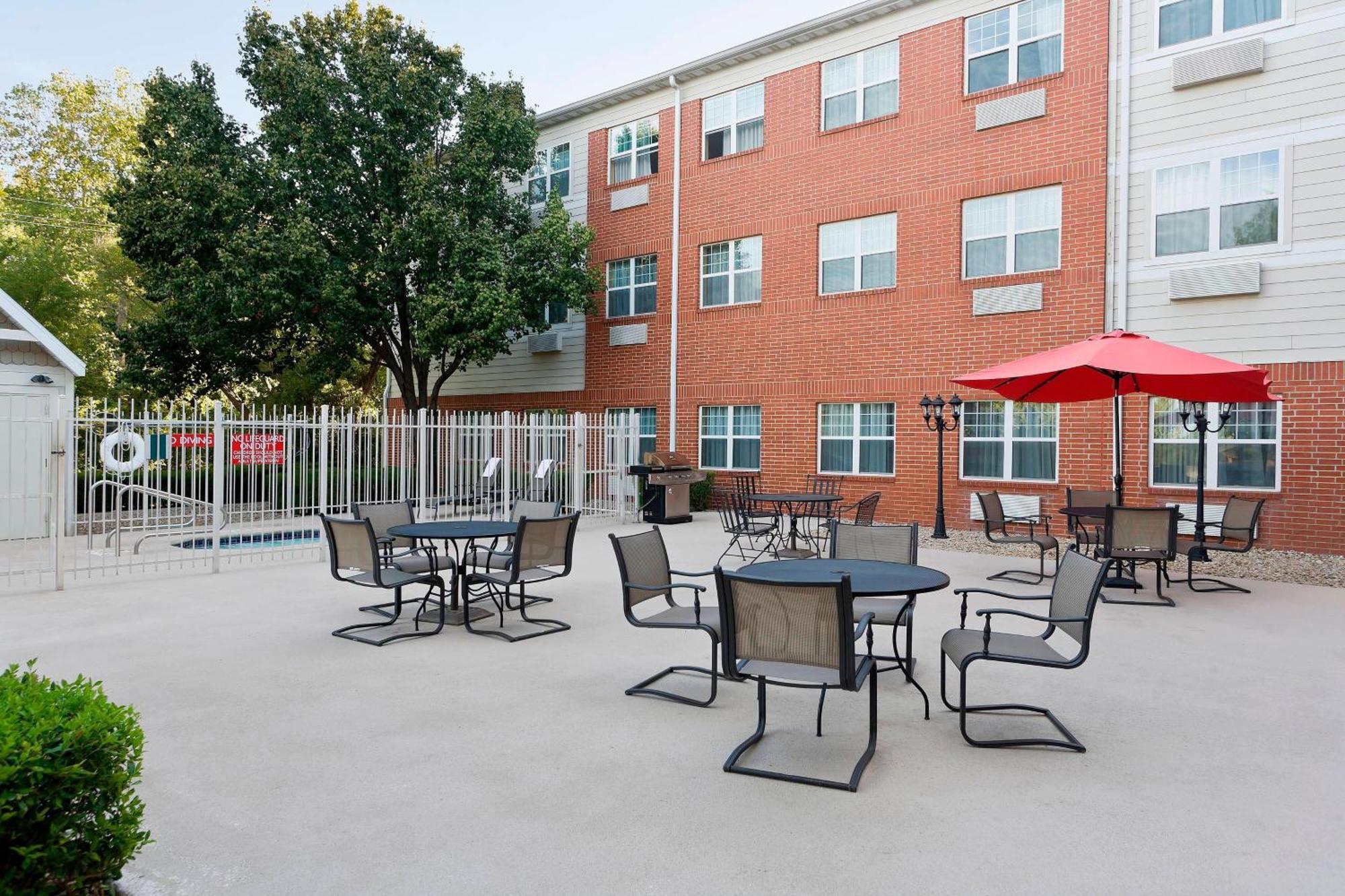 Towneplace Suites By Marriott Dallas Bedford Extérieur photo