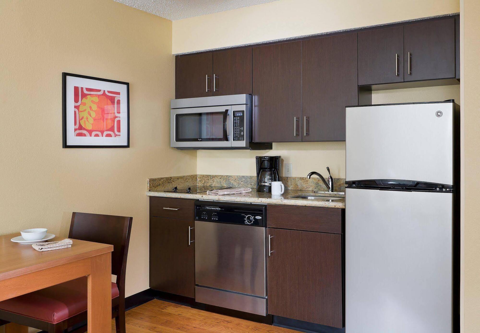 Towneplace Suites By Marriott Dallas Bedford Chambre photo